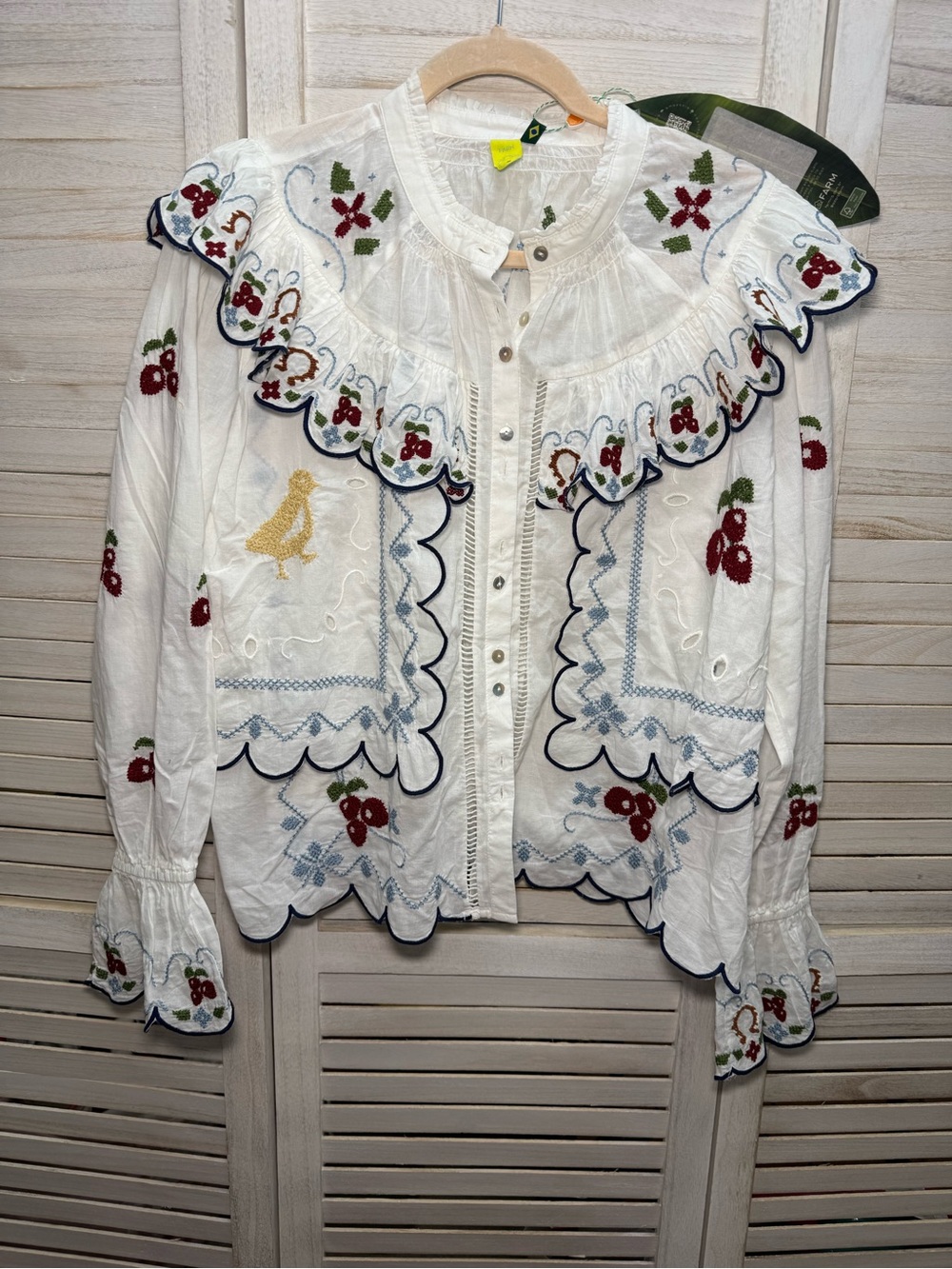 FARM Rio White Embroidered Ruffle Blouse – Size S NWT - Picture 4 of 9